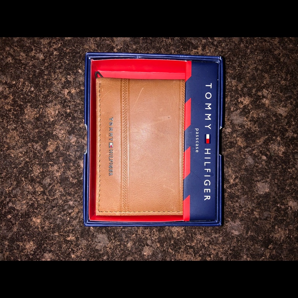 Tommy Hilfiger Wallet